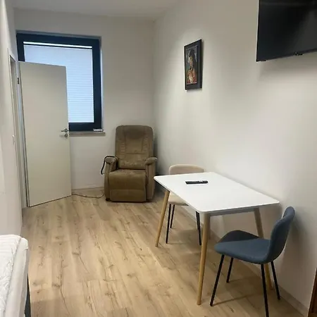 24 S 3* ハノーファー